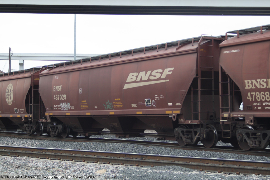 BNSF 487029